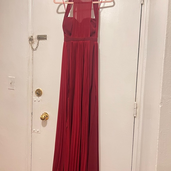 Super Classy Maxi evening dress with flow drapery sides - Picture 9 of 9